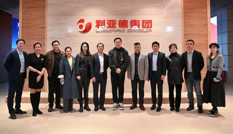 陆川导演到访九游老哥J9俱乐部，解锁文化+科技融合新路径